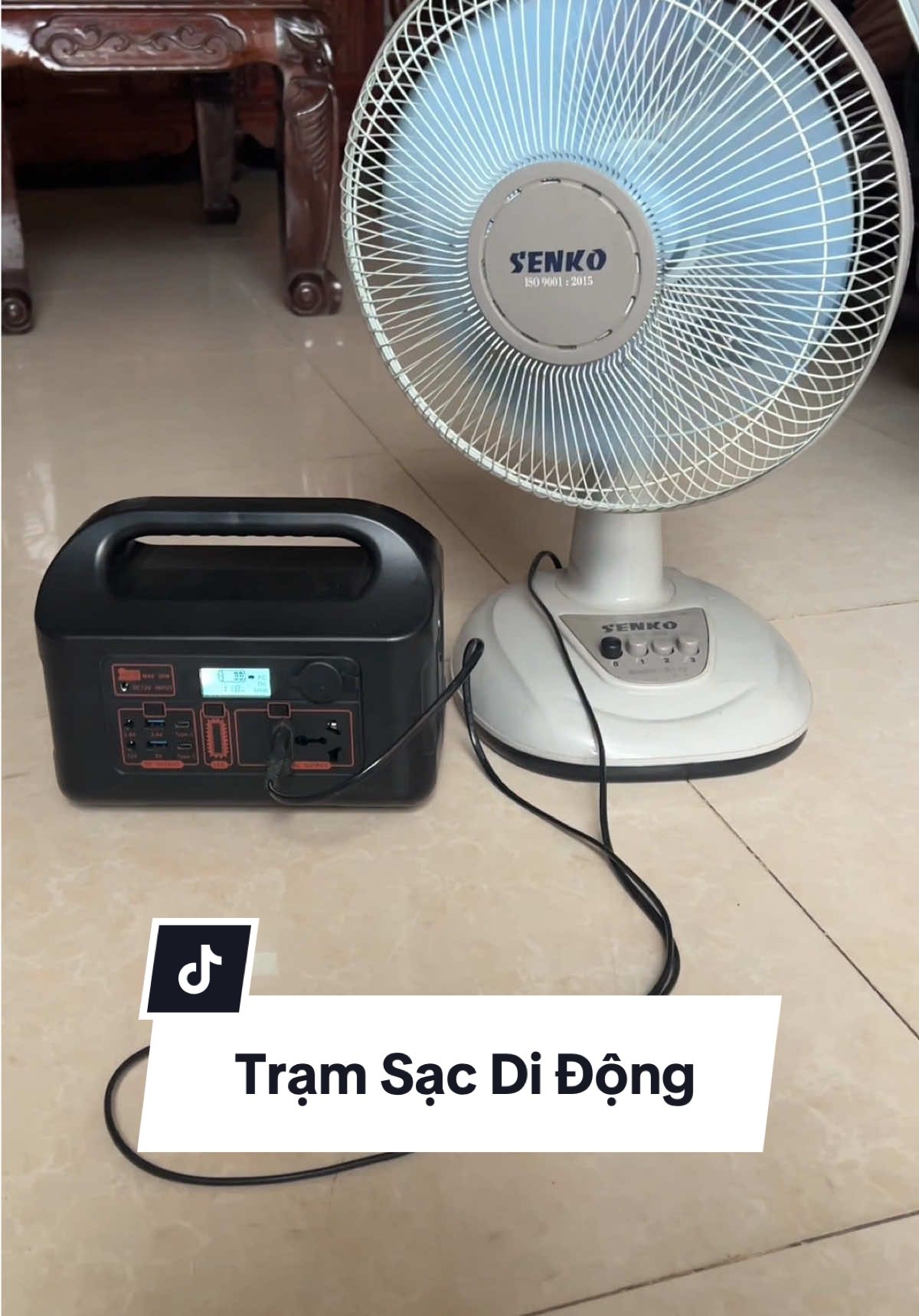 Trạm Sạc di động 220V mang theo siêu gọn dùng được cả quạt và thắp sáng mới hay chứ #toanmanshop #tramsacdidong 