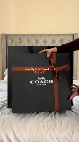 Unboxing my present from the hubs! 🥰 #FallBag #FallPurse #Coach #Brooklyn28 @Coach 