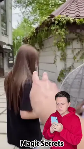 MAGIC TRICKS REVEALED TUTORIAL . MAGIC TRICK TREND MAGIC REVEAL HAND MAGIC CARD MAGIC TRICK . #Magic #Magician #magical #Magicchallange #Magictricks