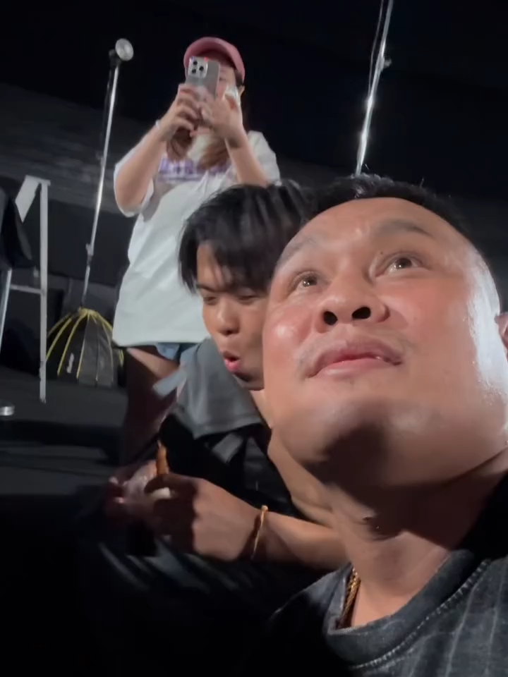 มาเด้อครับกินข้าวกับ“เพชรเตชิน”เพชรเอเชีย แซ่บคักครับหมู ย่างของ ป ตท“ และน้ำจิ้มปลาร้าแซ่บครับสุดยอด