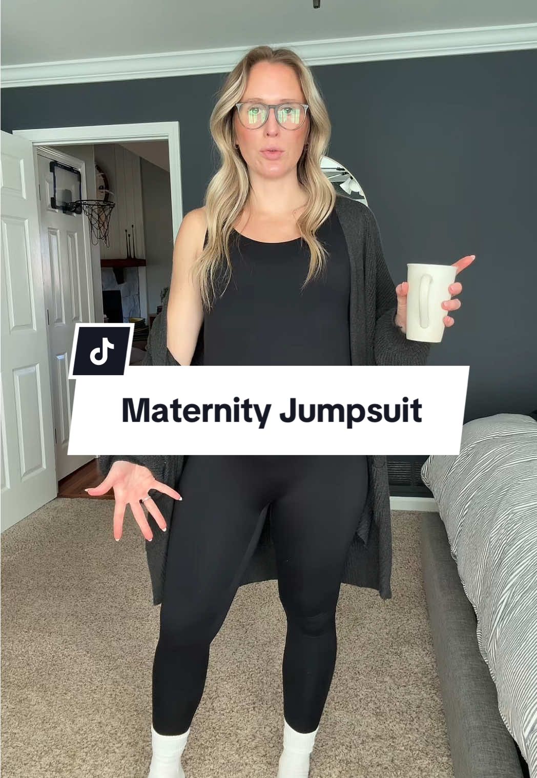 Maternity Jumpsuit @poshdivah_maternity #maternityclothes #jumpsuit #doublelined #dressthebump 