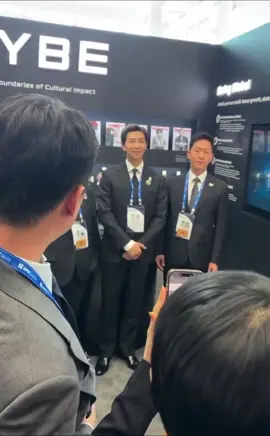 Nghệ sĩ Kpop đầu tiên phát biểu tại Hội nghị thượng đỉnh APEC CEO đây rồii, BẢNH quá ạ 🥰 #namjoon #rm #rmxapec #bangtan #fyp 