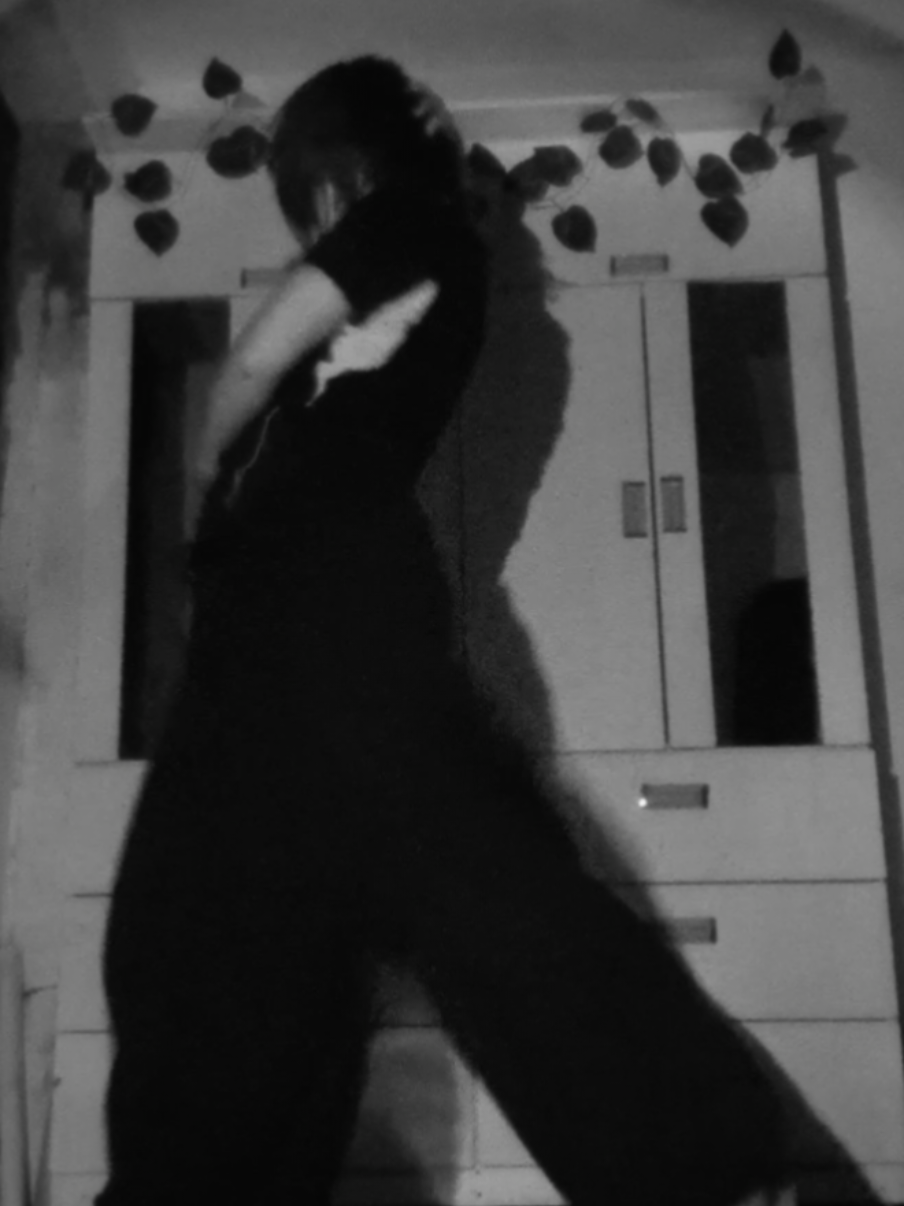 Miniskirt - Aoa 🧠mokey #dance #miniskirt #aoa #trend #fyp 