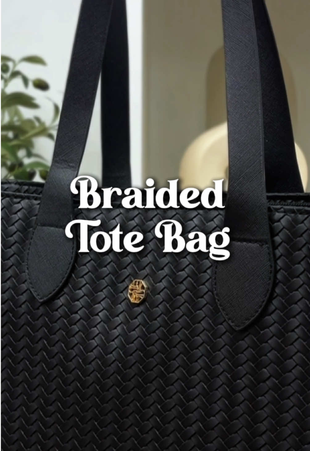Braided Tote Bag function with its spacious compartment🖤 #braidedtotebag #totebag #totebagaesthetic #familysk #telekungsitikhadijah #telekungtravel 