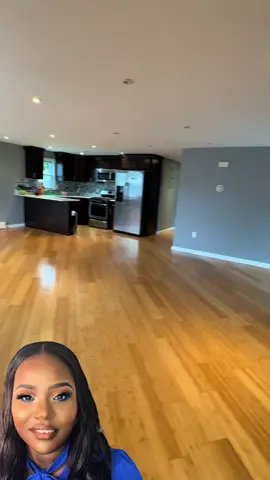 ✨ 3 Bedroom • 2 Bathroom ✨ Located in Queens, close to JFK Airport, bus lines, stores, and schools — perfect for convenience and comfort! 🏠 ✅ Accepting Vouchers ✅ Spacious Layout ✅ Great Neighborhood Don’t miss out — apartments like this go fast! 📞 #QueensApartment #ForRent #AcceptingVouchers #NYCRentals #QueensLiving