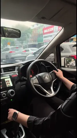 จำไว้ว่า ในวันที่เรายอมถอย คือ วันที่เราเข้าซอยผิด 😎 #ผู้หญิงขับรถ #hondajazz #ผู้หญิงขับแจ๊ส #jazzgk #ขับรถ 