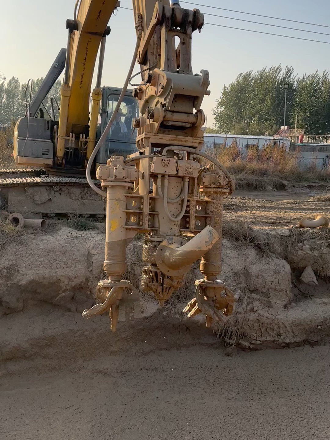 1️⃣ Máy bơm hút bùn Beiyi – Mạnh mẽ, ổn định, bền bỉ! 💥 Cần xử lý bùn đặc, cát sỏi hoặc xỉ mỏ? ⏰ Máy hút bùn thủy lực Beiyi chính là giải pháp tối ưu! 💪 Kết cấu mạ crom siêu bền, chống mài mòn cực tốt. ⚙️ Có thể hút tới 70% chất rắn theo trọng lượng, vận hành êm, ổn định liên tục nhiều giờ. 🍁 Dù ở công trình khai thác, hồ chứa hay nạo vét kênh, Beiyi luôn hoạt động hiệu quả và bền bỉ! — Giải pháp hút bùn chuyên nghiệp – Tiết kiệm chi phí, tăng năng suất! 👉 Ace nào có nhu cầu liên hệ em. ☎️ Em Thực : 0942513480 📦 Địa chỉ : Xóm 1,xã Tân An,Tp Hải Phòng ( Đ/c cũ: Xóm 1,xã Vạn Phúc,huyện Ninh Giang,tỉnh Hải Dương)