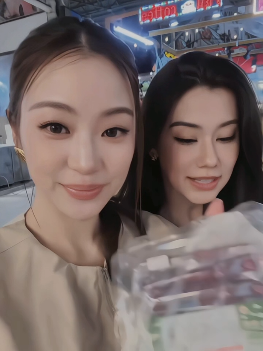 their smiles are full of happiness 🦋🧸 #lenamiu #lalinalena #miunatsha #mysafezone 