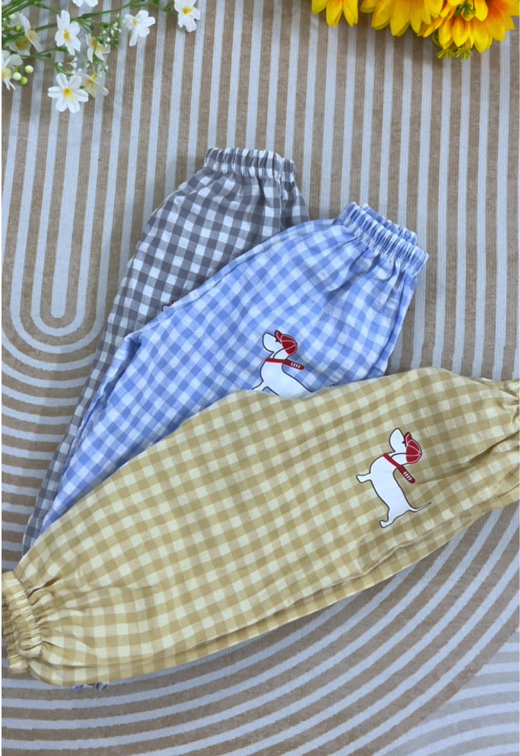 Quần kẻ hình cún chất đũi cho bé#xuhuongtiktok #thoitrangtreem #quanaotreem #dothudongchobe #quanchobe 