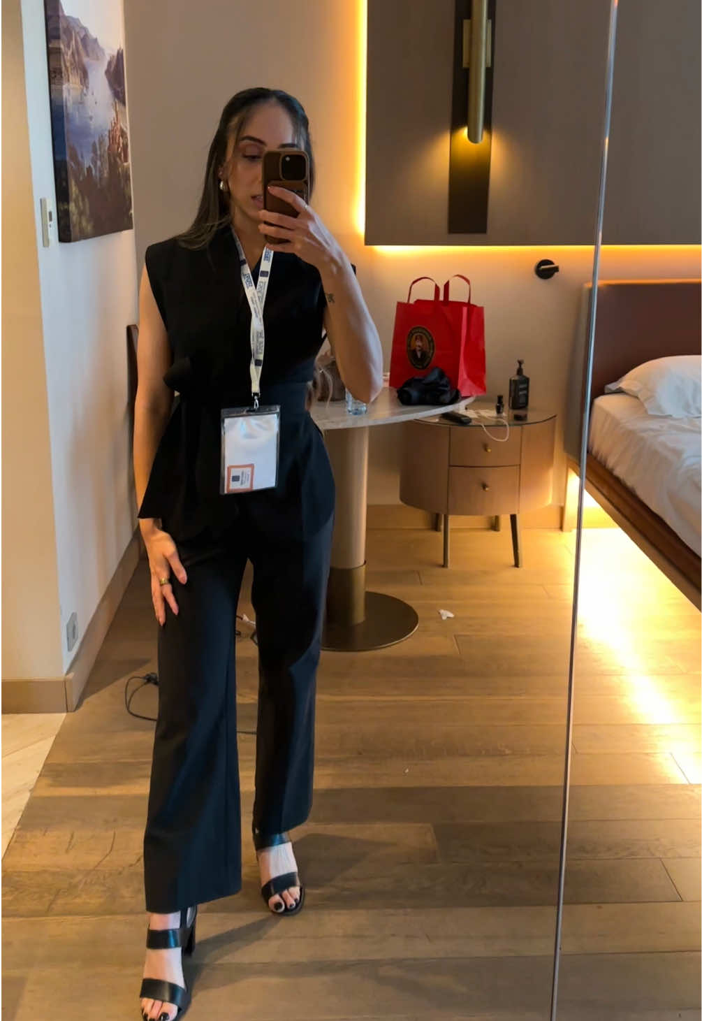 The chaos of the morning before the conference was unmatched #medicalconference #doctorlife #residencylife #medschoollife #creatorsearchinsights @Commense Clothing @Commense 