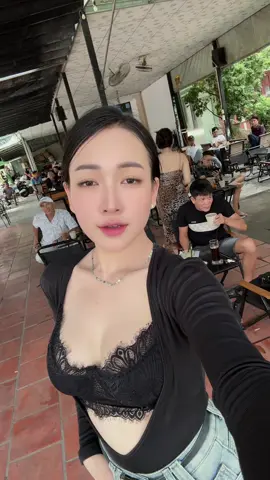 Cô ấy tốt hơn em mà…😅