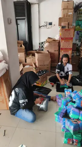 jas hujan plastik isinya 12#grosiratk99 #jashujanplastik #jumathemat #jashujan 