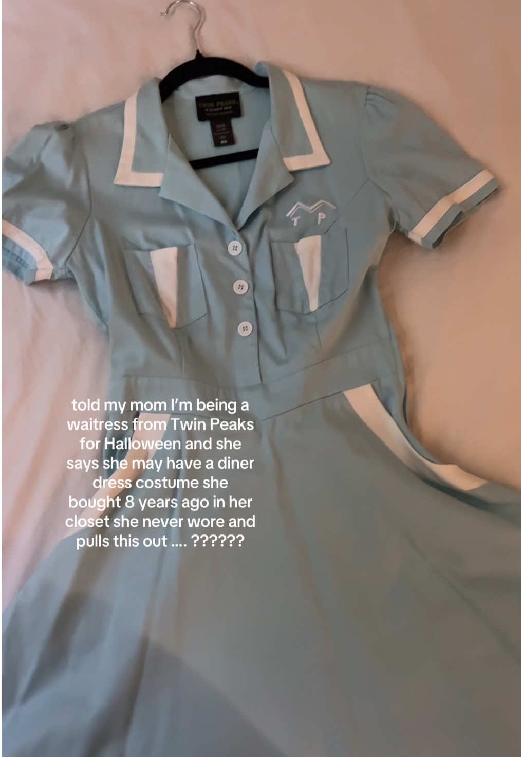 mind you she’s never watched the show lollllll it was meant to be <3 #twinpeaks 