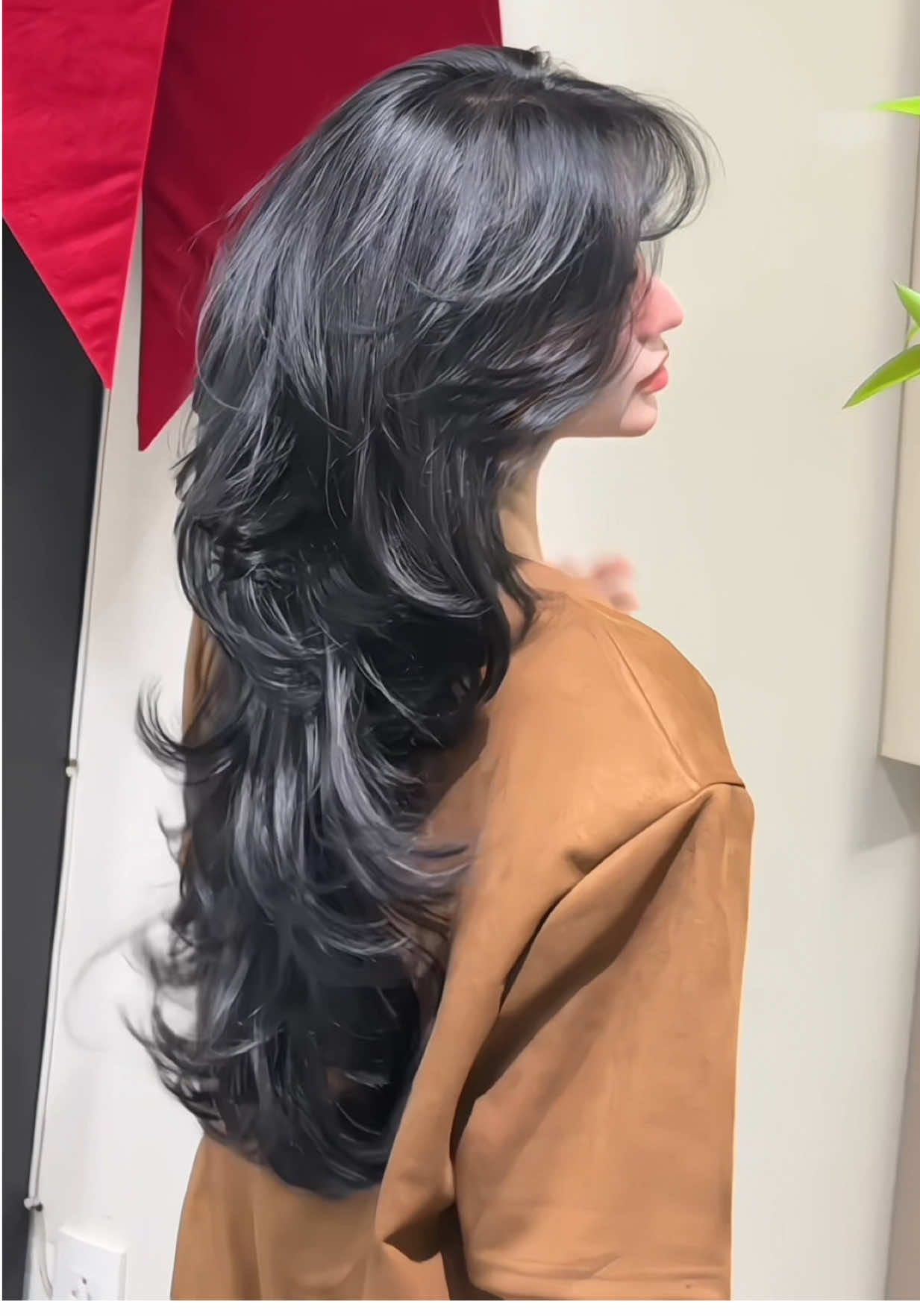 Các nàng phải thử ngay kiểu HOT TREND 2025 xoăn phân tầng đặc sản Luxa Hair này đi nhé ạ 🥰. #hoangvietluxa #luxahair #xoanphantang #Uontocdephanoi #layerhanquoc 