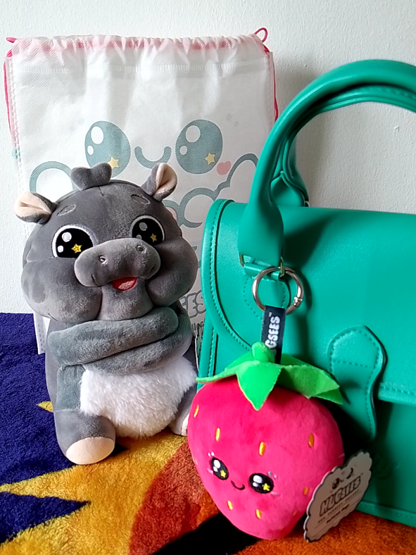 Meer Hector, our new huggable plushie from @hugsees_studios ❣️ Hug, connect and collect HugSees Plushies now!  #HUGsees #HUGseesTakeover  #PlushLove #CutenessOverload #TMCxHUGsees