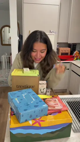 Truly will never stop being grateful for this. Thank you @Pixi Beauty, @Peach & Lily, @Peach Slices, @noyzfragrance & @loréal paris usa @L’Oréal Paris — part 2 is already up! 🤍 #GiftedByLOrealParis #prunboxing 