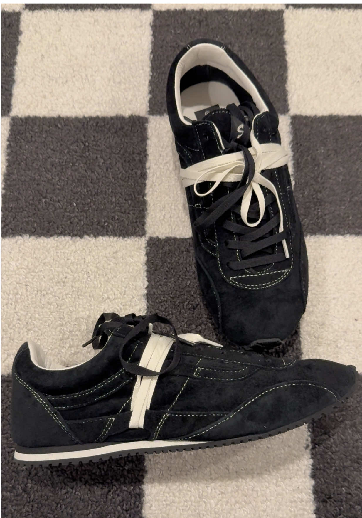 ‼️New Vans ‼️ these are soooo comfy & I love the double lace look. I was only able to find these in stores but they had all sizes for both brown & black pairs. #fyp #newvans #superlowpro #vans #sambas 