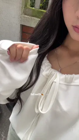 Fall outfit🍂🌼🫧 #OOTD #outfitideas #outfitinspo #myoutfit 