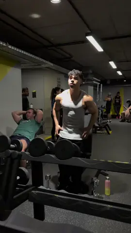 pushhhh day #GymTok #bodybuilders #fyp #offseason #culturismo 