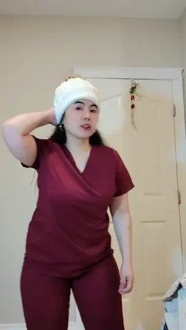 Getting ready to work pero tiktok muna 😅