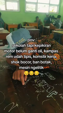 kok yoo digabung semuaa masalahnya 😔🙏🏻#smkbisa #teknikotomotif #smkhebat #foryu #katakata 