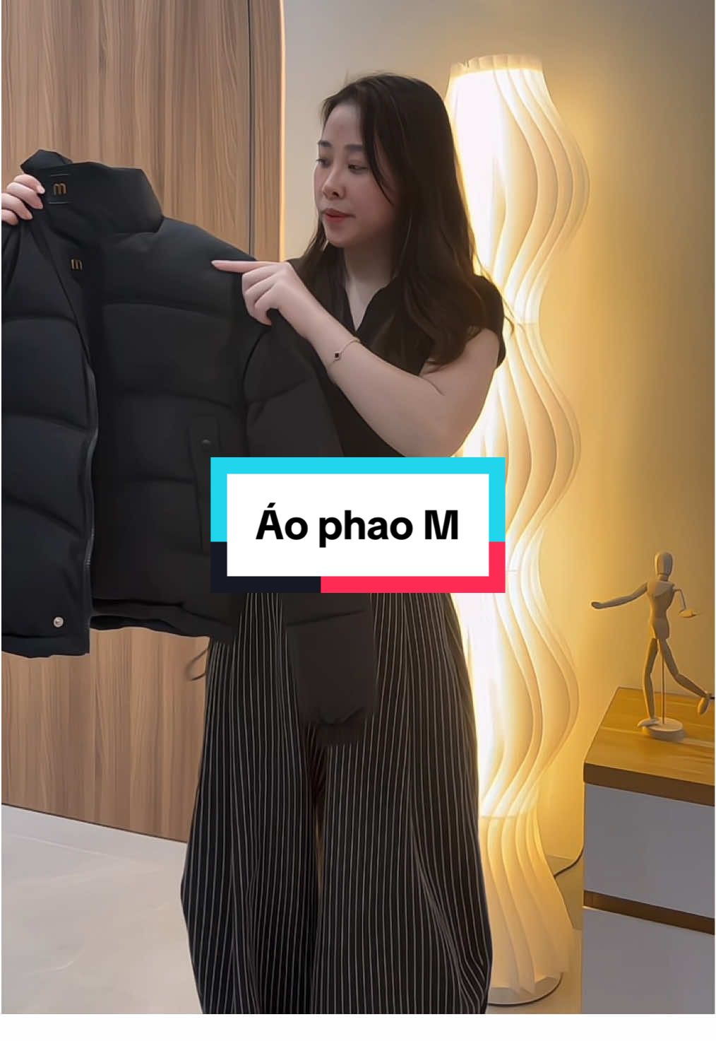 Lên đơn giúp em đi ạ. Ta nói nó đẹp xs ạ#aokhoac #aophao #aophaonu #thoitrang #xuongmayphuonganh #xuhuong #phoidoxinh #outfit #viralvideo #fyp #aokhoacnu #thoitrangnu 
