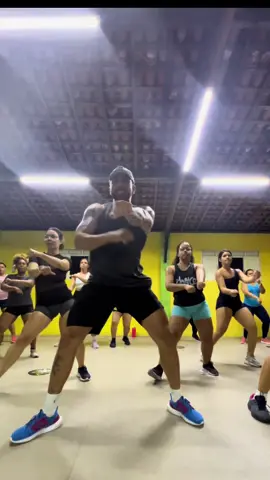 Ela quer sentar pros maloca que te pega e te pega, o terror do pai dela #oterrordopaidela #elaquersentarprosmaloka 