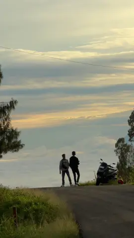 Pagi ini 29 Oktober 2025 lautan awan, gak pingin kesini ta? #dieng #wonosobo #temanggung 