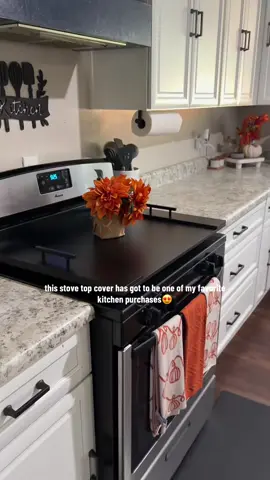I hate my stove top showing and this definitely gives it another vibe🙌🏼😮‍💨 ABSOLUTELY YES😍 #stovetop #kitchen #kitchenmusthaves 