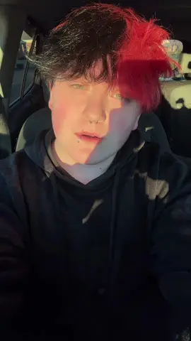 the sun hurt my eyes 😔