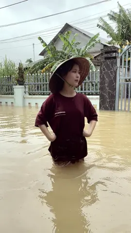 Ai đi bơi không ạ😓