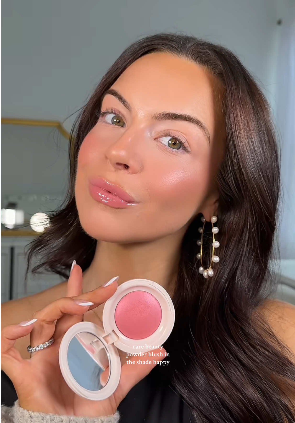 powder blush in the shade happy 🩷 @Rare Beauty  #blush #powderblush #viralmakeup #makeuptutorial #makeup 