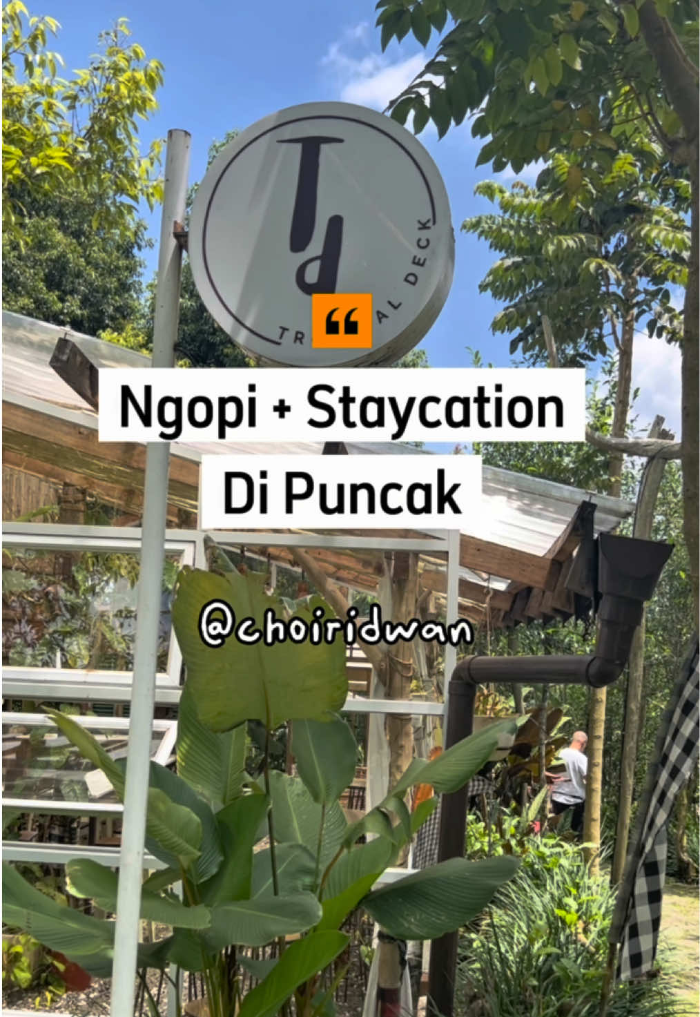 Di Puncak ada tempat ngopi di cafe dengan nuansa bali loh, namanya Tropical Deck. Tempatnya kece buat nongki2 cantik, ada spot foto instagramablenya juga. Didekat cafe ini juga ada hotel yg kece parah. Harganya affordable, ada bathup dan kolam renangnya juga. Nama hotelnya Urbanview Resort Botol Cisarua Puncak Bogor. Klo mau lebih hemat bookingnya lewat aplikasi RedDoorz ya. #RedTravelers #URBANVIEWbyRedDoorz #RedDoorz #resortbotol #tropicaldeckpuncak 