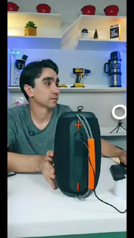 caixa som Black com radio fm.  Bluetooth e entrada para cartão de memória e pen drive  #radio #som #musica #tiktokshopblackfriday 