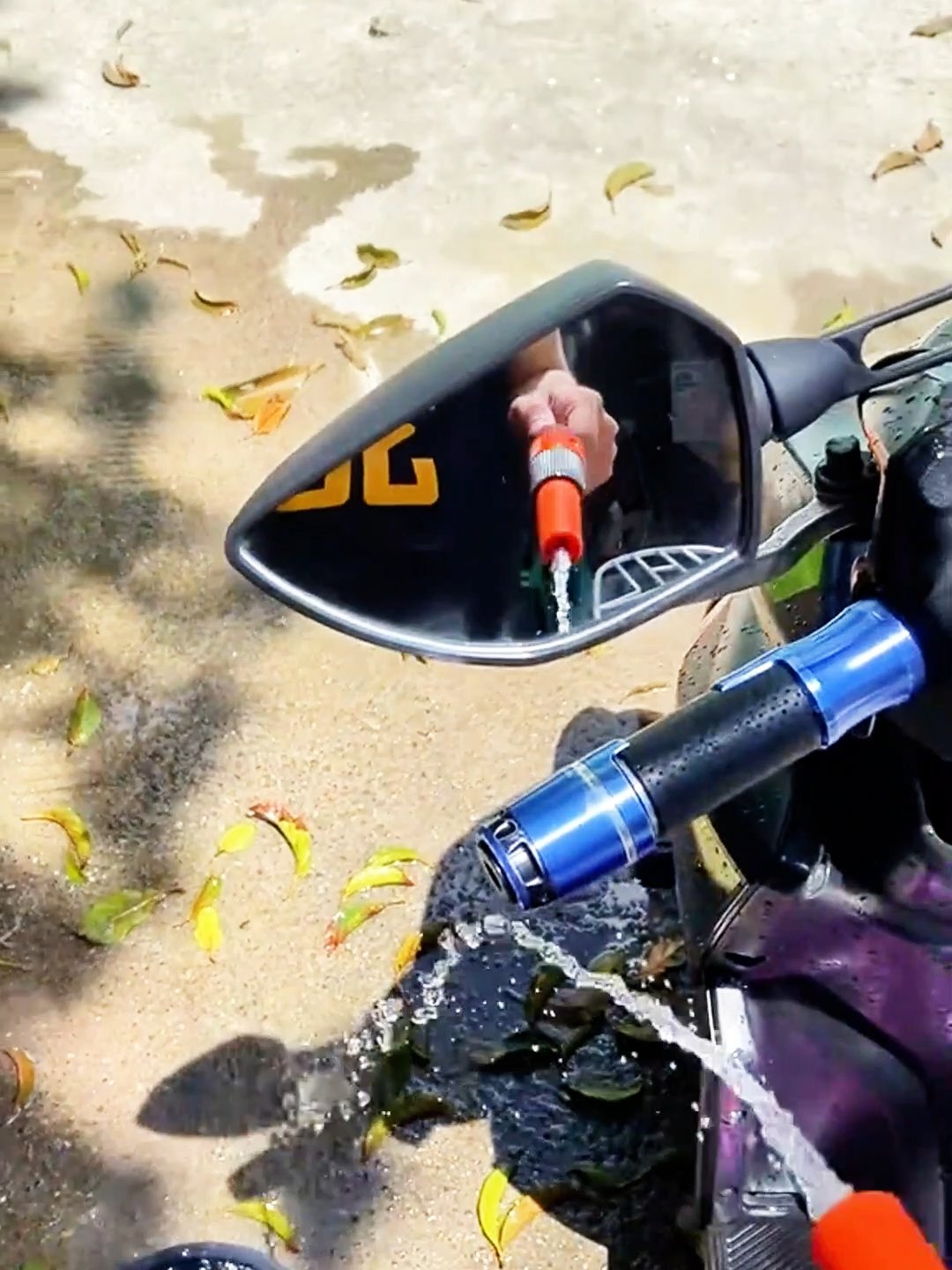 🇵🇭 Acid rain? Storm? Walang problema. Kahit grabe ulan, malinaw pa rin daan ko! #FUNTasticPayday #11.11BigPamaskoSale#drivesafe #rain #perfectview #carglowlab #rainrepellentspray