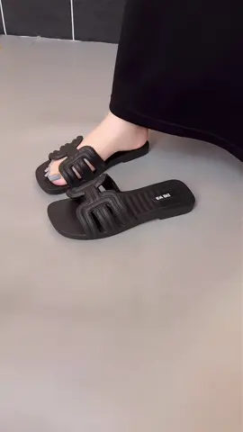 Dép quai ngang đúc nguyên khối nhẹ êm chân ạ #trangdepxinh #xuhuong #depxinh #depquaingang #depnuxinh 