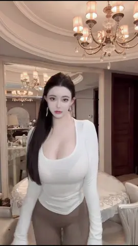 People are the same as the phoenix tree. Even though their hearts are empty, they can still stand. Others think that it will sprout next spring, but in fact, it died in that winter.