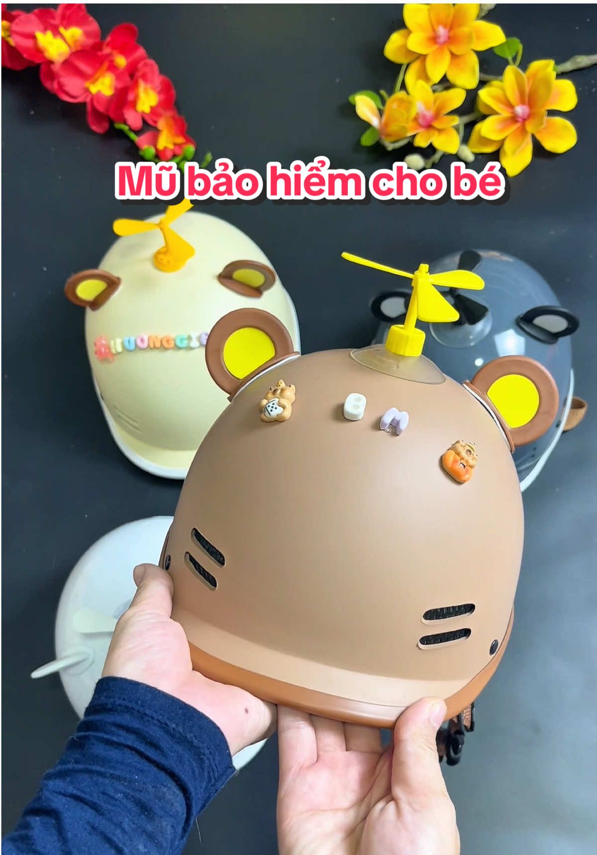 Mũ bảo hiểm đạt chuẩn, đủ size cho bé và người lớn #mubaohiem #mubaohiemchobe #nonbaohiem #mevabe #xuhuong 