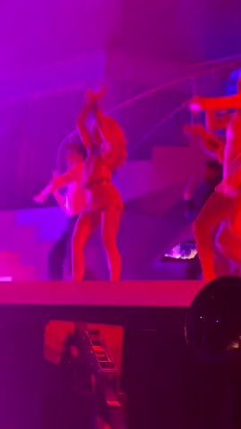 The best day of my life #SabrinaCarpenter #fyp #concert #Newyork #shortnsweettour @Sabrina Carpenter @Team Sabrina @Lisa😜 