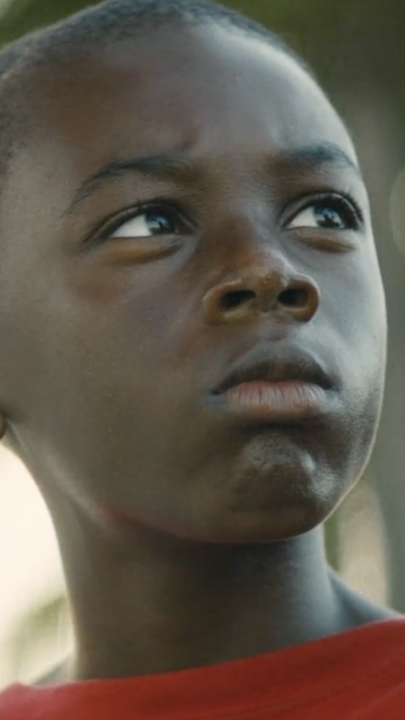 In moonlight, Black boys look blue. 📺: #Moonlight is available to rent/buy on #PrimeVideo.