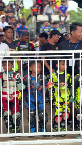 Mini GP👶🏻🧒🏻✊🏻🏁 #balapmotorindonesia #roadracepaser #sirkuitpaser 