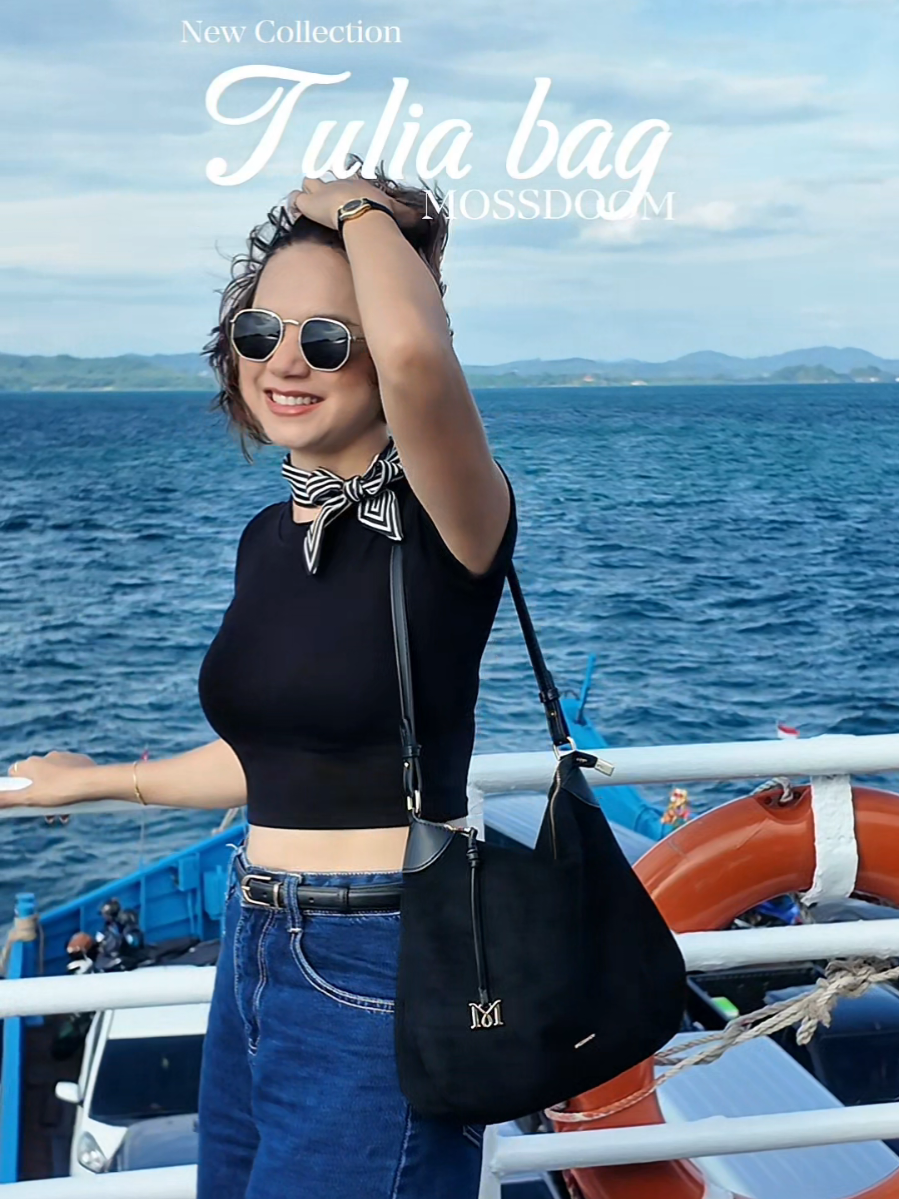 สวยเรียบแต่มีดีเทล หนังกลับตัดหนัง PU คือดีมาก สะพายแล้วดูดี✨️ กระเป๋ารุ่นใหม่mossdoom #newcollection #mossdoom #กระเป๋าสะพายข้าง #shopkubken #tiktokป้ายยา 