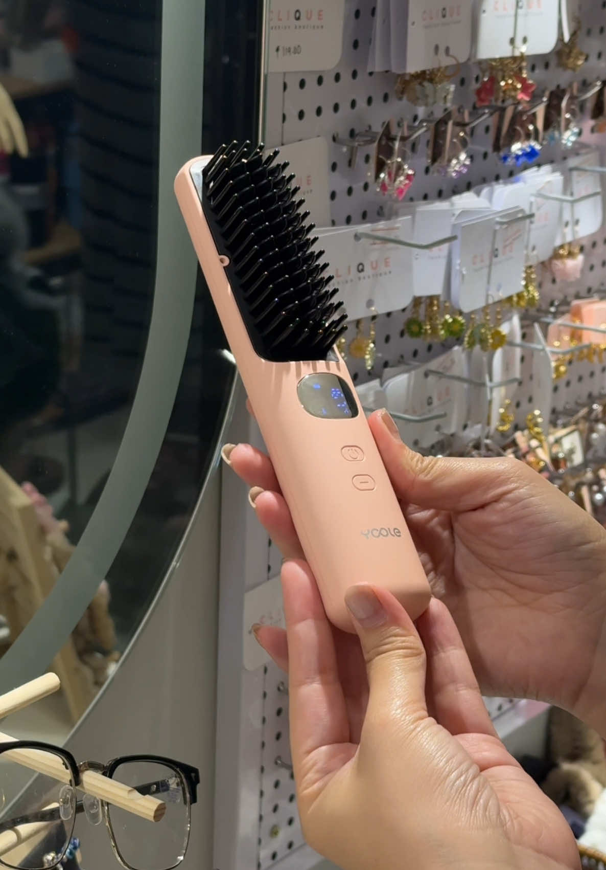 Yoole Wireless Hair Straightener Hair Curler Quick Hairstyling #wireleshairstraightener #wirelesshaircurler #hairstraightener #haircurler #yoole 