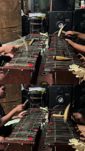 AGAK SEDIKIT DIJUAL TERPISAH😅 . . . . @Dekpinkssss°  #sinomladrang#sinom#semar#pegulingan#semarpegulingan#tabuh#tabuhpetegak#bali#seni#budayabali#culture#gongkebyar