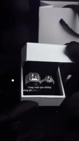 #CapCut Nhẫn đôi🙆‍♀️#vairal_video_tiktok #ilovetiktok #vairal_video #pandorajewelry #xuhuongtiktok2025💝💝 #xuhuong2025 #nhandoikhacten #nhandoitinhyeu #vairaltiktok #tiembaongo157_ #ilovetiktok 