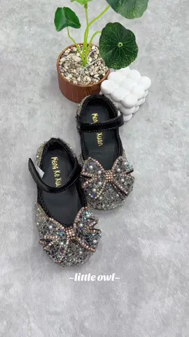 Sepatu hitam crystalis😍✨ #recommendations #sepatupesta #sepatuanak #flatshoes #fyp 