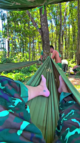 Cùng mắc võng trên rừng Trường SƠN.  Đường ra trận mùa này đẹp lắm … #chúbộđội #1998 #thanhhoa36 #độcthân #xuhuong 