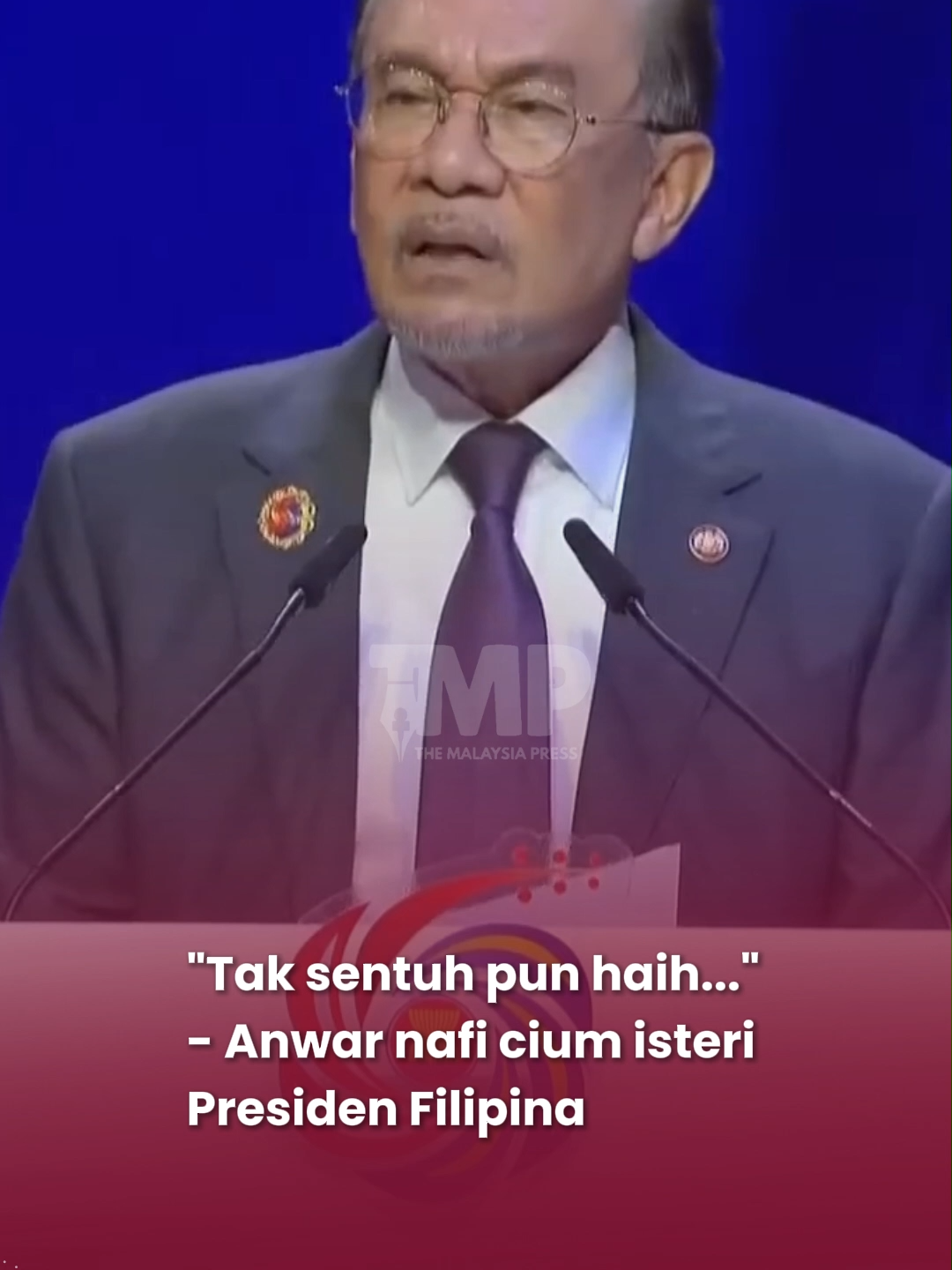 Perdana Menteri, Datuk Seri Anwar Ibrahim menafikan dakwaan kononnya beliau ada mencium isteri Presiden Filipina, Ferdinand Marcos Jr, Louise Araneta-Marcos. “Ya dia ada pegang saya, tak adalah sentuh pun haihh... Tak ada sungguh,” katanya.