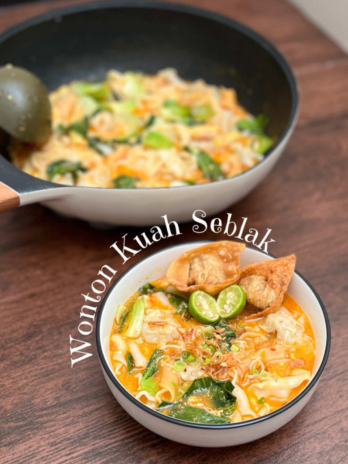 Wonton Kuah Seblak, simple tapi hasilnya spesial nihh karena ada @Mitochiba Electronic CH250 ✨ Bahan : •wonton ayam• 1 bungkus kulit dimsum/pangsit 330 gr paha ayam 1 putih telur 3 siung baput (ditumis) 1 batang bawang prei (ditumis) 3 sdm tapioka 2 sdm maizena 1/2 sdm gula 1/2 sdt garam 1 sdt kaldu bubuk 1/4 merica  2 sdm saus tiram 1 sdm minyak wijen •kuah• 7 siung bawang putih 5 cabe keriting 10 cabe rawit Sedikit air Minyak (untuk menumis) 1 butir telur 600 ml air Gula Garam Kaldu bubuk •pelengkap• Gigli Pasta (boleh diganti krupuk) 3 bonggol sawi daging 1 bungkus enoki Daun bawang Bawang goreng Jeruk Limau #MITOCHIBA #MITOCHIBAMadeEasy 