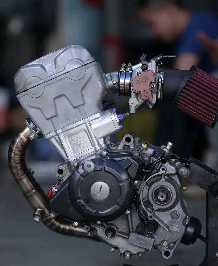 cục máy siêu khủng Honda winner x 